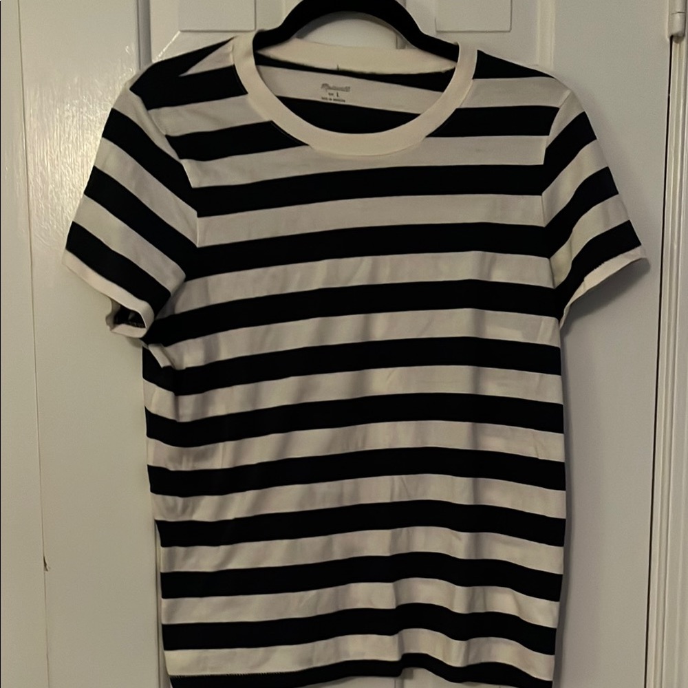 NWT navy white Striped T-Shirt